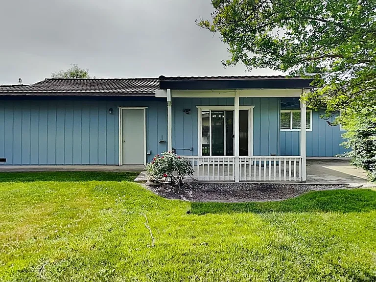 6830 Harmon Dr — Photo 23