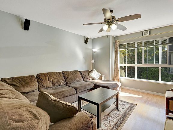4th image of 12738 66th Ave #15