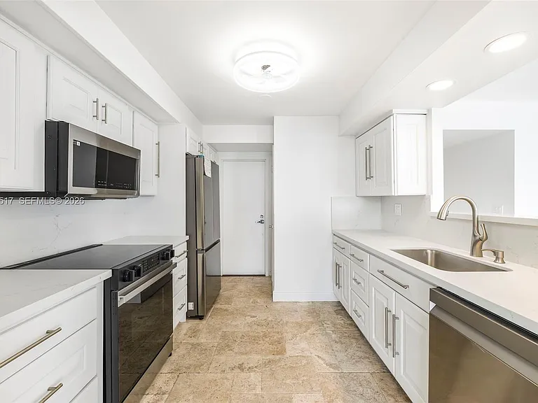 1420 Brickell Bay Dr #1401A — Photo 16