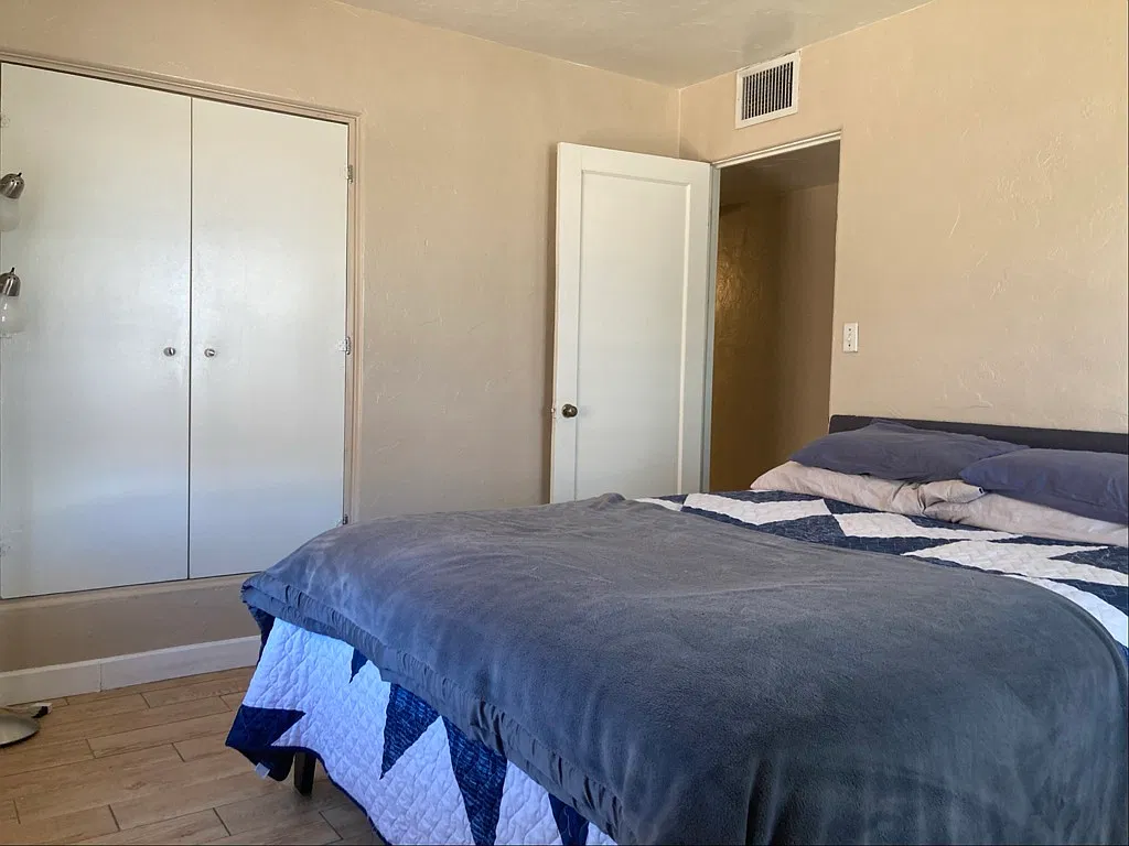 Charming 3-Bedroom Single Family Home in Jefferson Park, Tucson — Photo 4
