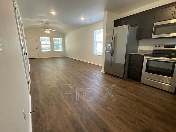 4th image of 1212 E 2nd St