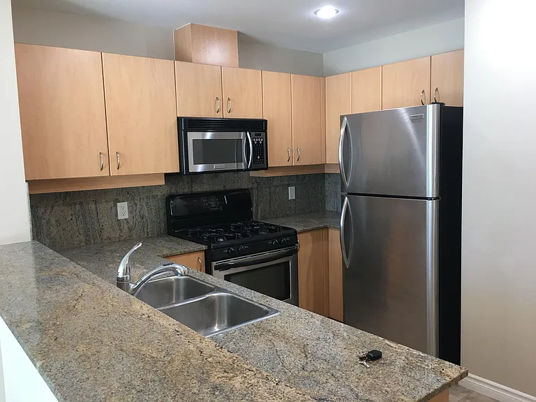 300 W Beech St #801 — Photo 4