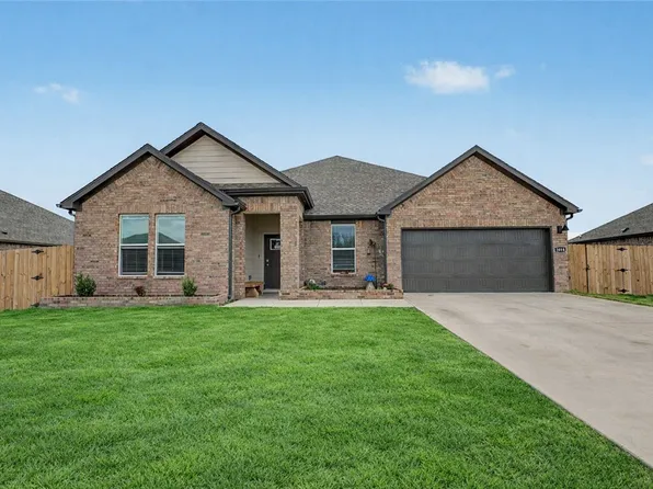 2008 Hahn St, Pea Ridge, AR 72751
