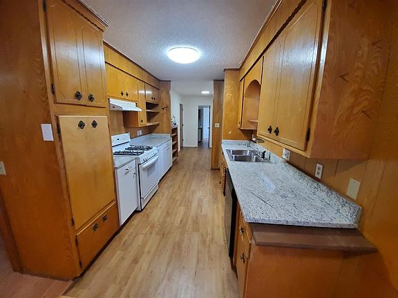 5th image of 4025 Dixon Cir