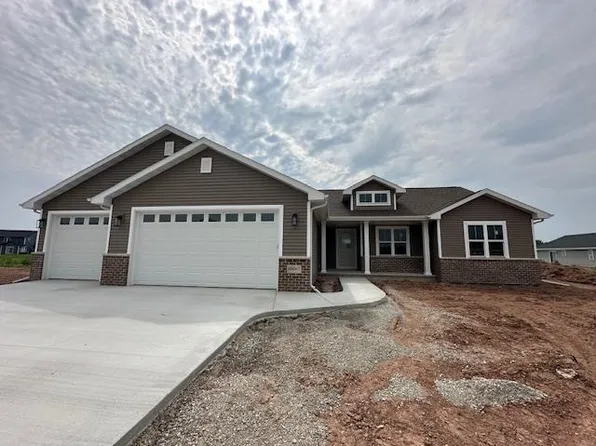 N8067 Blue Heron Ct, Sherwood, WI 54169