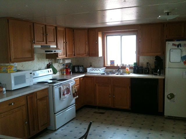 2nd image of 8880 Dempsey Rd