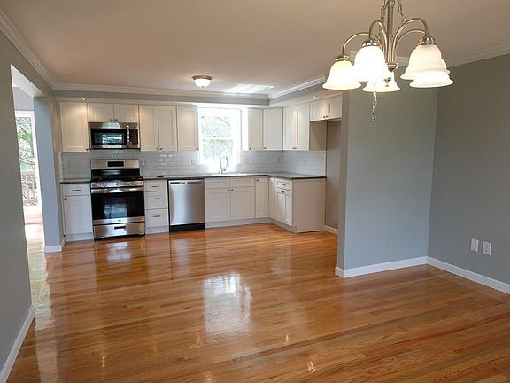 3rd image of 293 Lunns Way