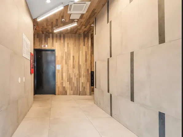 853 Lexington Avenue image 12 of 13