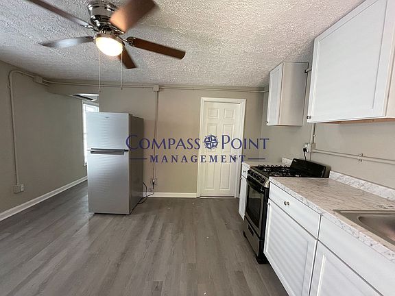 3rd image of 188 E Loudon Ave #4