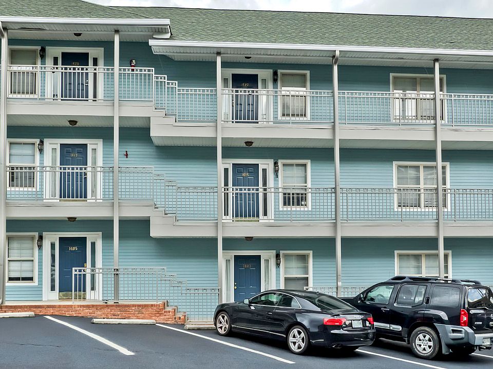 1st image of 1615 Queen Anne Way #25