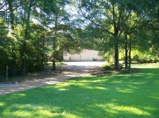 3134 S Raymond Rd, Hazlehurst, MS 39083