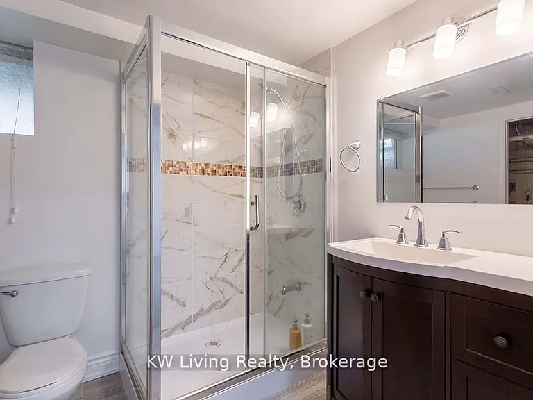 702 Lake Dr S — Photo 37