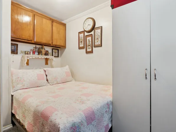 305 East 24th Street 18K image 10 of 11