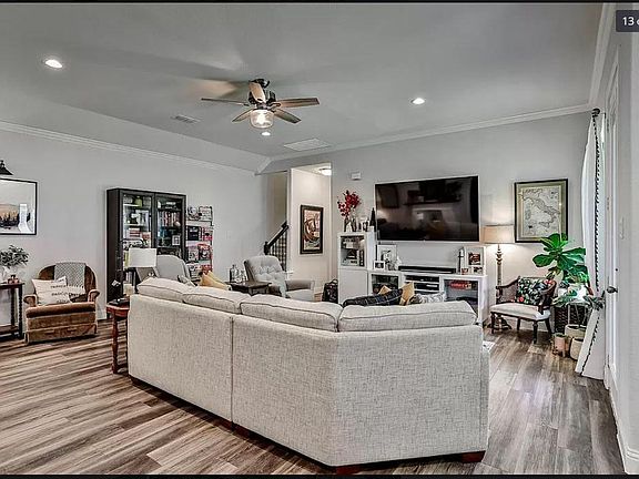 2nd image of 808 Parkside Dr #808