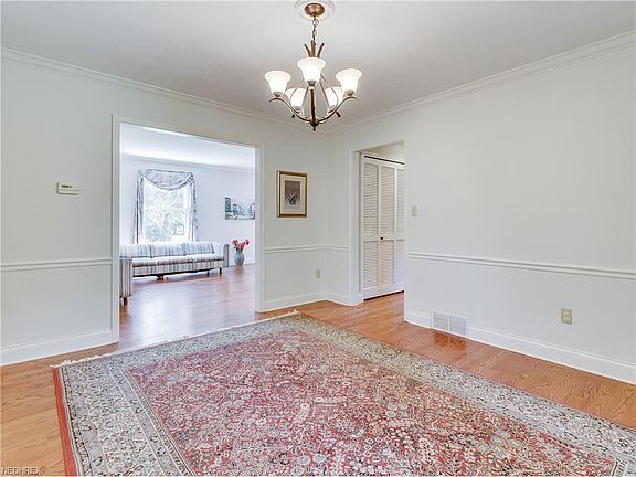 5th image of 11 Valentine Farms Dr