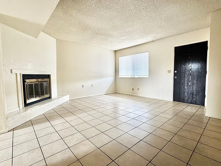 4151 Calle Ladero #B — Photo 2