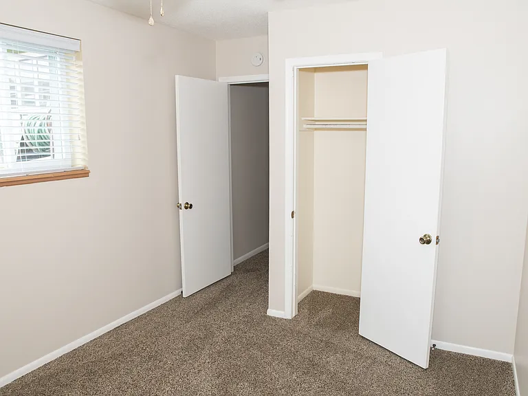 4919 Davenport St #3 — Photo 10