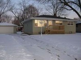 1009 River Dr, Munster, IN 46321