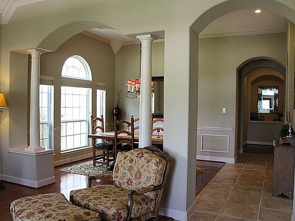 5th image of 1034 Misty Trails Ln