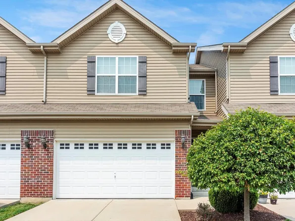 849 Harbor Woods Dr, Fairview Heights, IL 62208