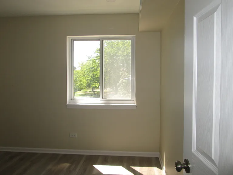 920 Casey Ct #4 — Photo 8