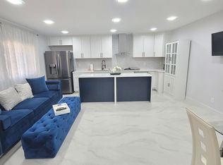 7732 Bothwell Rd, Reseda, CA 91335