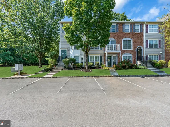 43 Lehavre Ct, Hamilton, NJ 08619