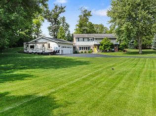 W5393 Briarwood Rd, Elkhorn, WI 53121