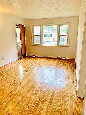 2nd image of 49 Acacia Ave Floor 1