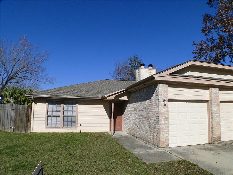 1st image of 10124 Emerald Oaks Dr