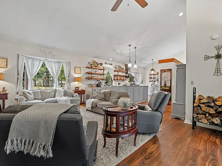 219 Shoreline Rd — Photo 33