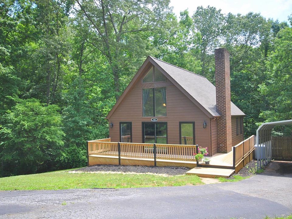 1st image of 102 Bard Ln