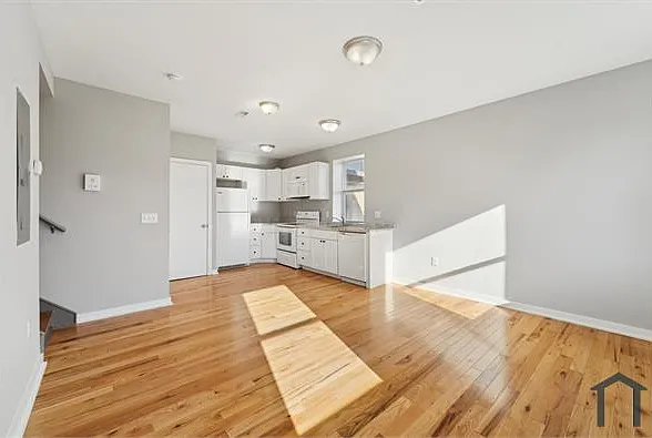 709 N Franklin St #303 — Photo 11