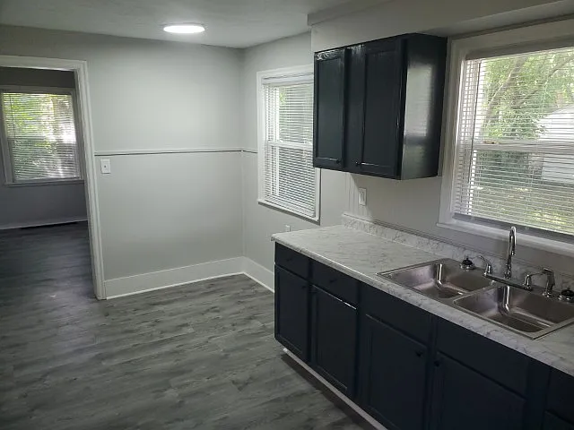 1329 N Meade St — Photo 5
