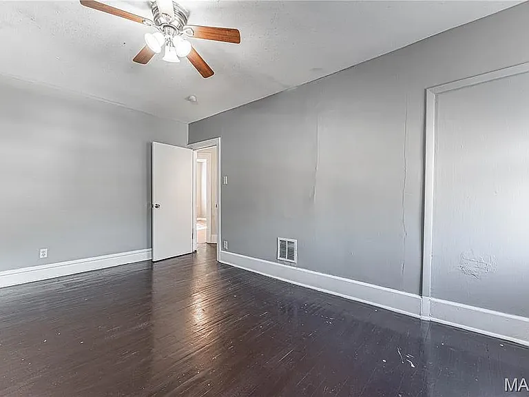 3540 Michigan Ave — Photo 21