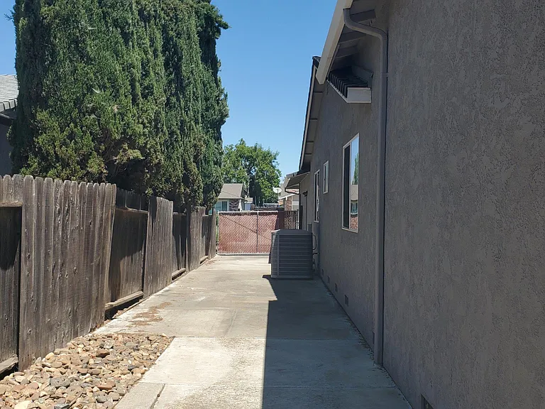 61 Riesling Ct — Photo 22