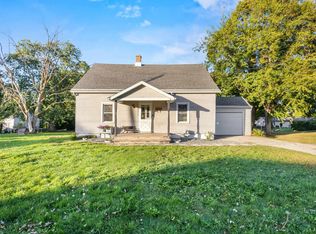 560 Green Bay Rd, Denmark, WI 54208