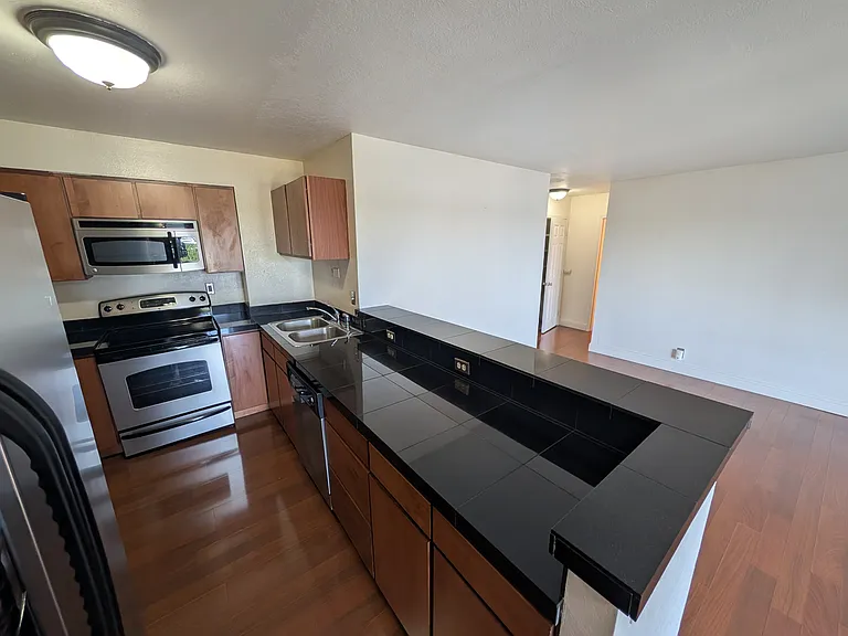 460 S Marion Pkwy #902-C — Photo 9