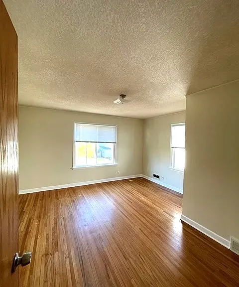 3124 Logan Ave N #2 — Photo 3