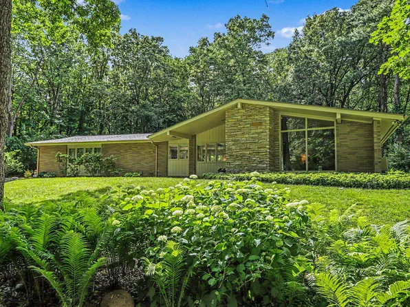 6028 Manorwood Dr, Kalamazoo, MI 49009