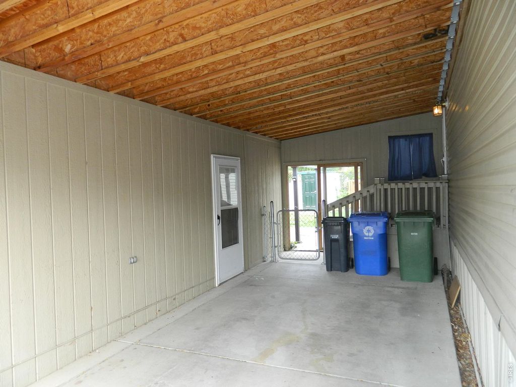 1825 Garnet Ct