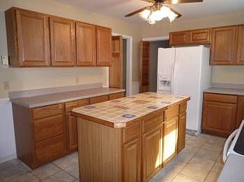 4th image of 2813 Mount Vernon Ln