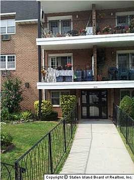 1st image of 410 Maryland Ave APT 2A