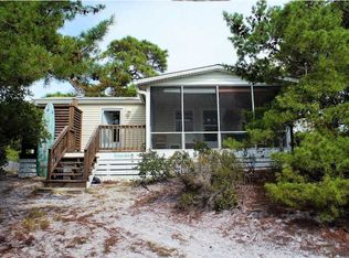 135 Jamaica Dr, Port St Joe, FL 32456