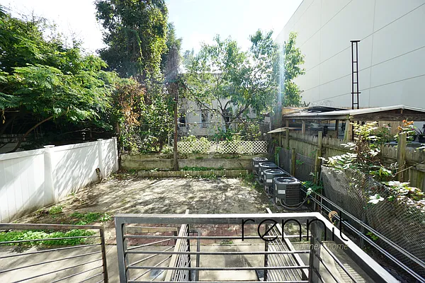 Rented by Rennit Inc. | media 24