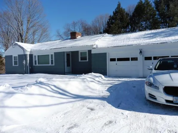 656 Main St, Monroe, CT 06468