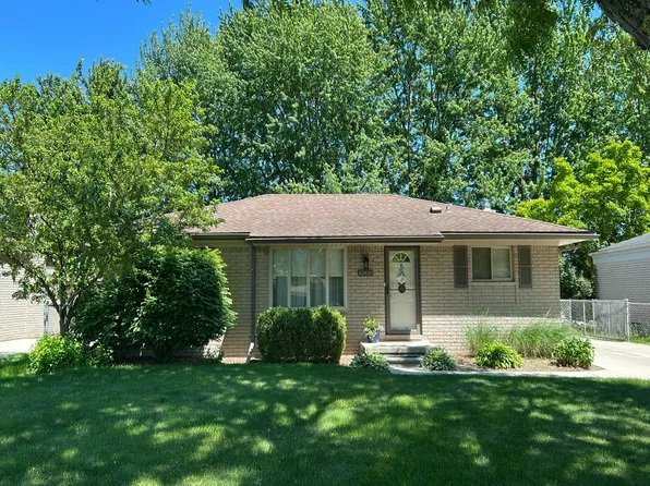 42630 Rutgers Dr, Sterling Heights, MI 48313