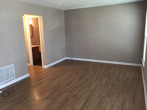 5th image of 169 Hedgewood Ct