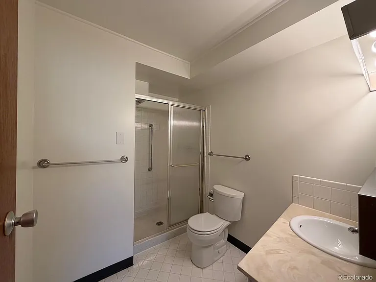 350 S Clinton St #10C — Photo 12