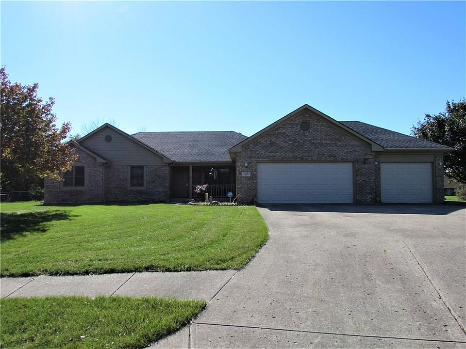 2nd image of 10243 Fallen Oak Dr